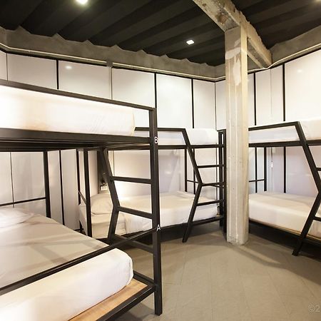Thrive The Hostel : Patpong By The Belle Bangkok Ngoại thất bức ảnh