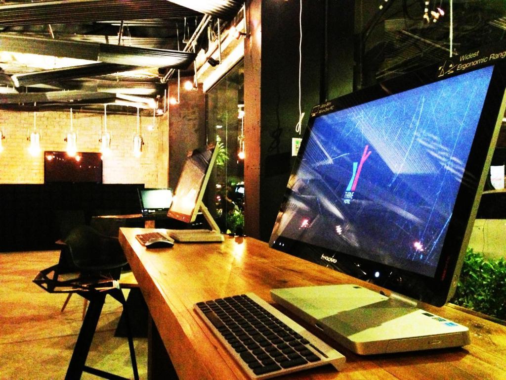 Thrive The Hostel : Patpong By The Belle Bangkok Ngoại thất bức ảnh