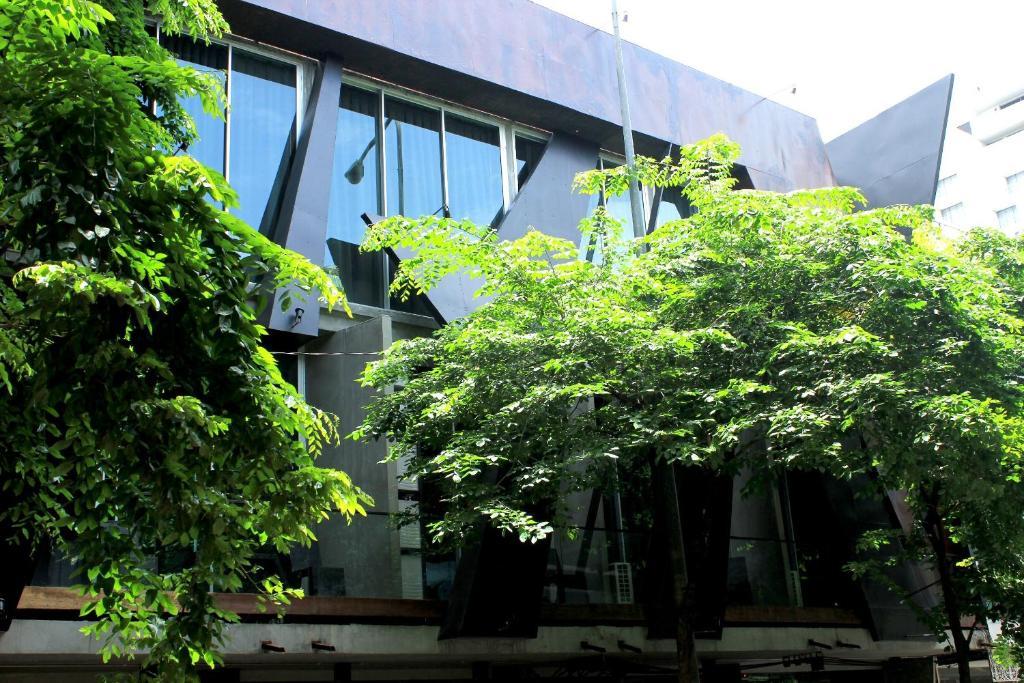 Thrive The Hostel : Patpong By The Belle Bangkok Ngoại thất bức ảnh