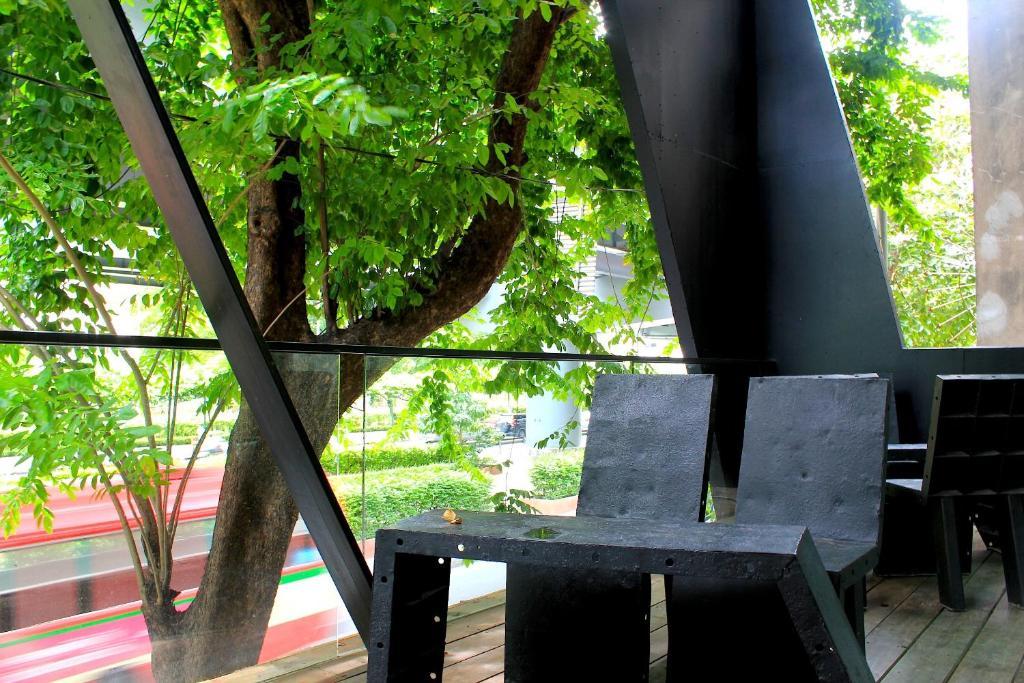 Thrive The Hostel : Patpong By The Belle Bangkok Ngoại thất bức ảnh