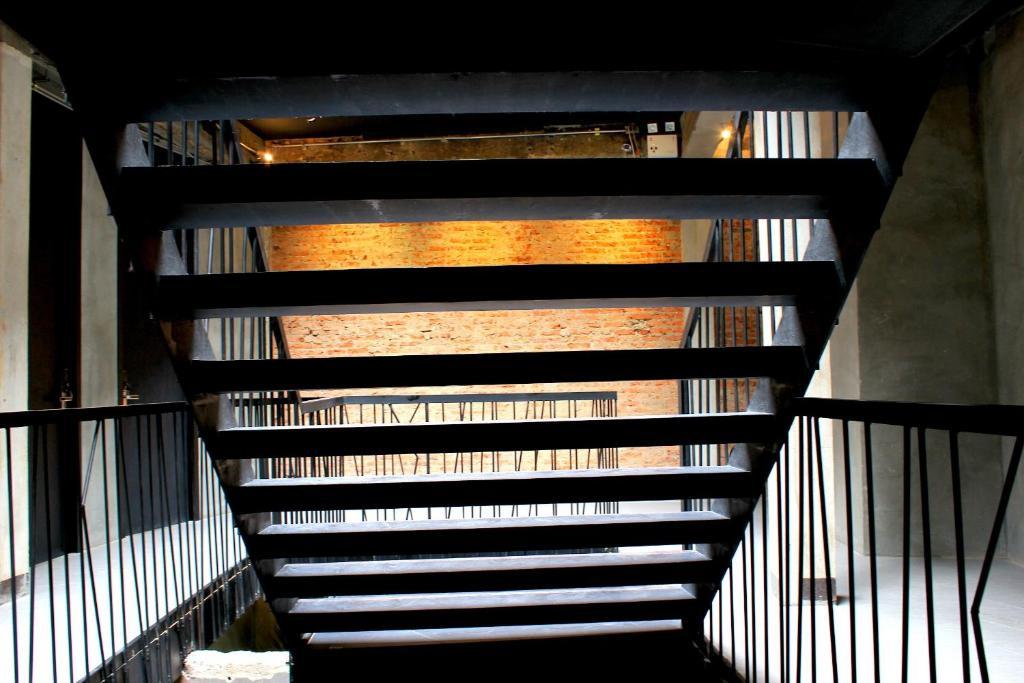 Thrive The Hostel : Patpong By The Belle Bangkok Ngoại thất bức ảnh
