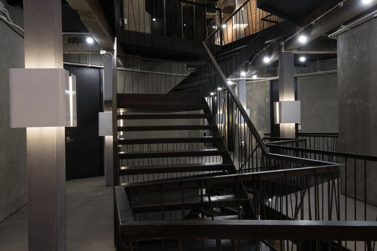 Thrive The Hostel : Patpong By The Belle Bangkok Ngoại thất bức ảnh