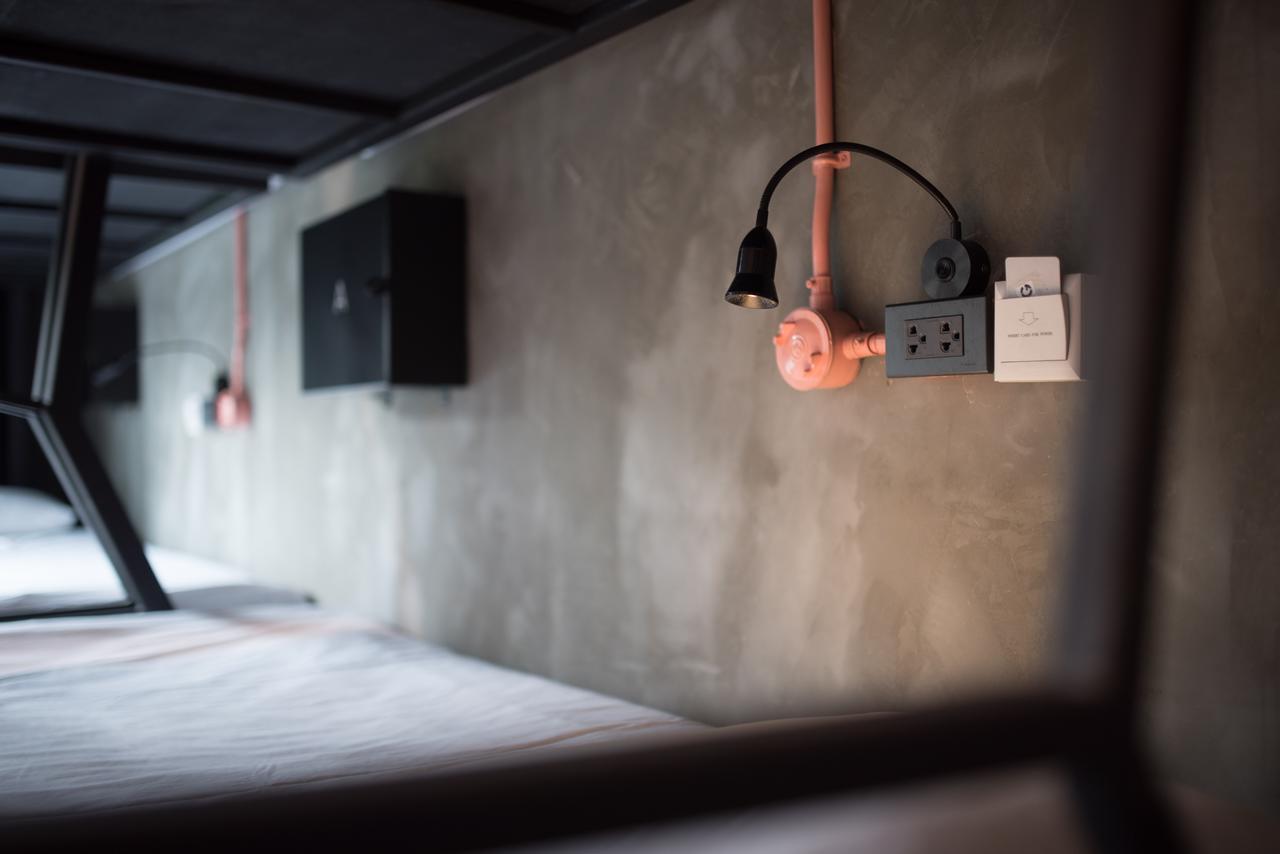 Thrive The Hostel : Patpong By The Belle Bangkok Ngoại thất bức ảnh